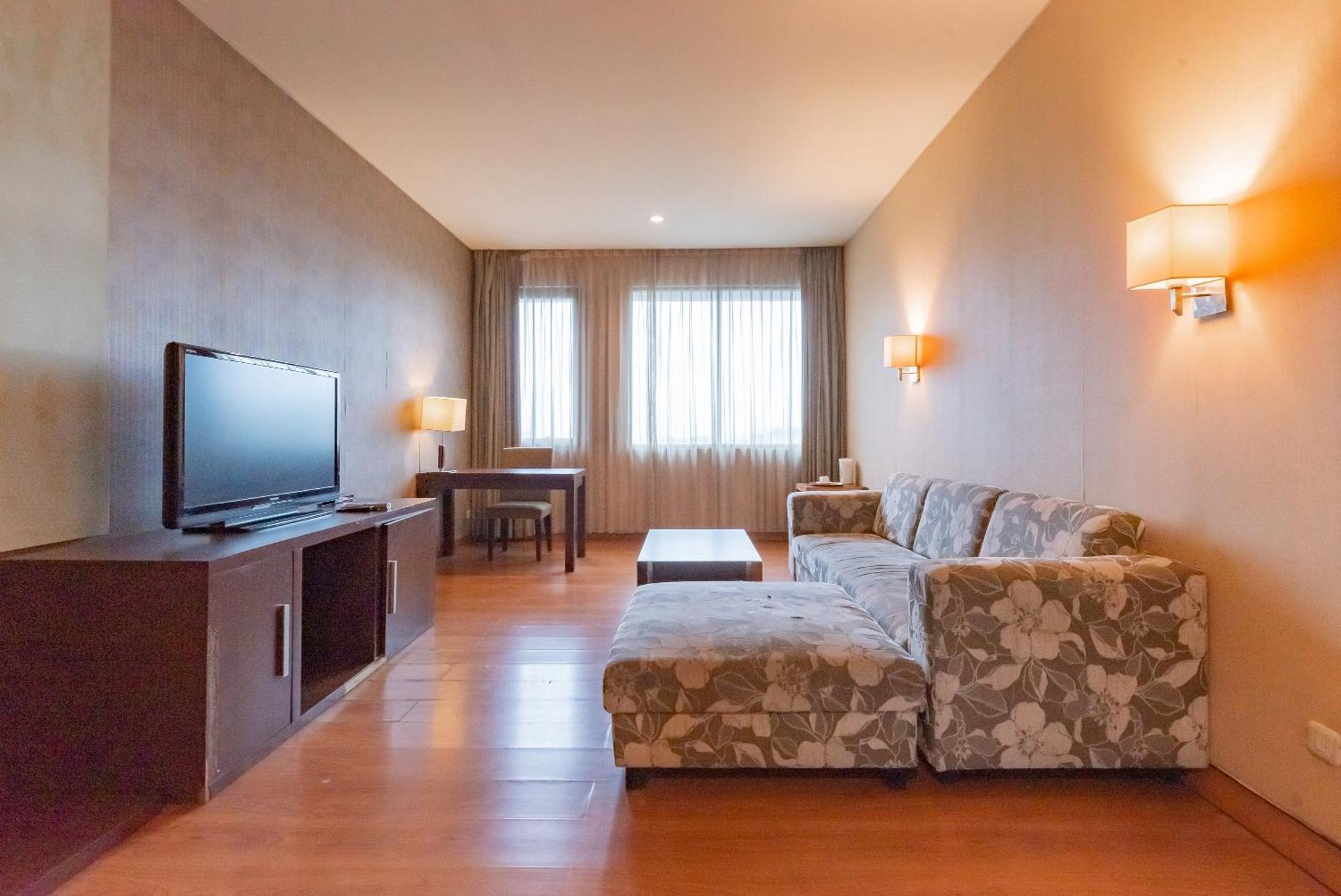 Reddoorz Premium Near Paris Van Java Mall 万隆 外观 照片