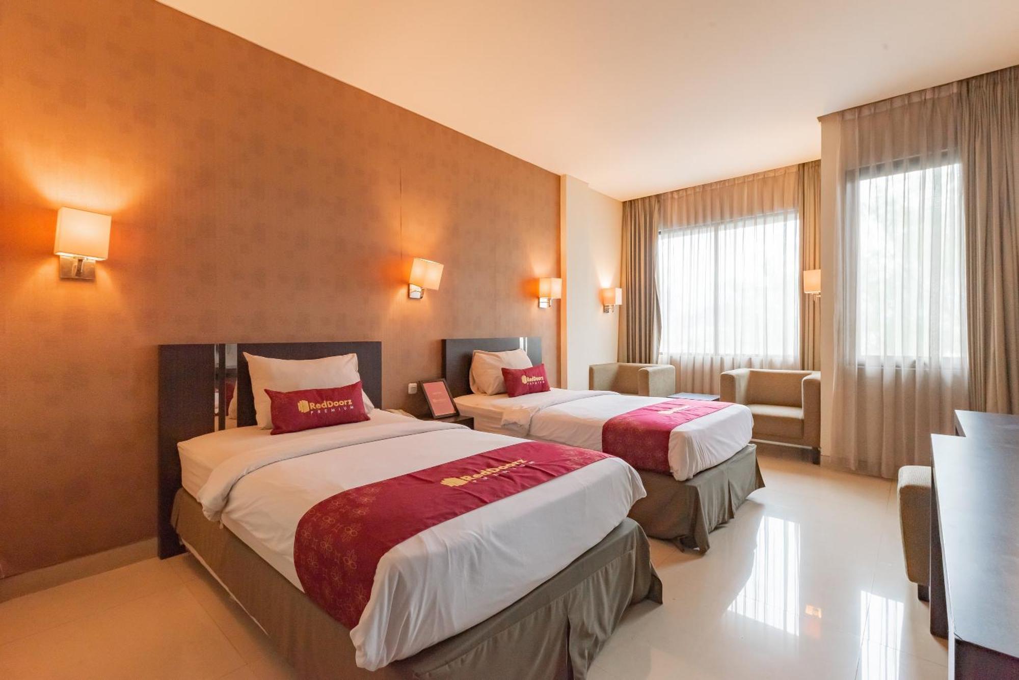 Reddoorz Premium Near Paris Van Java Mall 万隆 外观 照片
